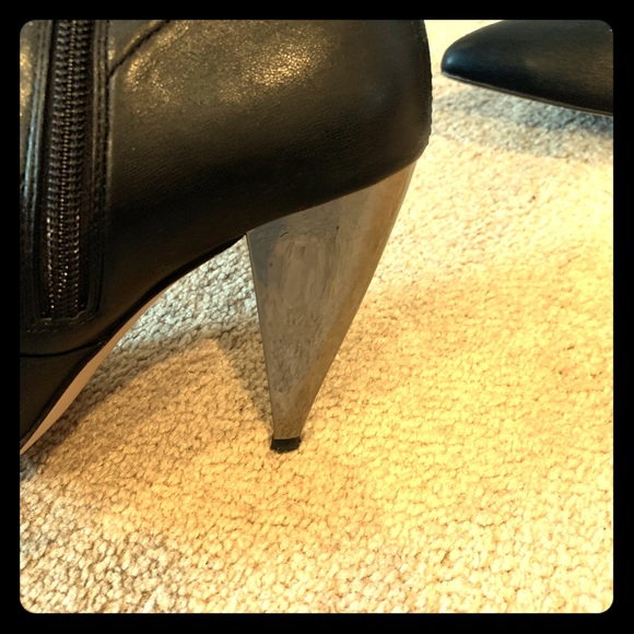 Black vegan leather over the knee BCBG Generation - Picture 5 of 6